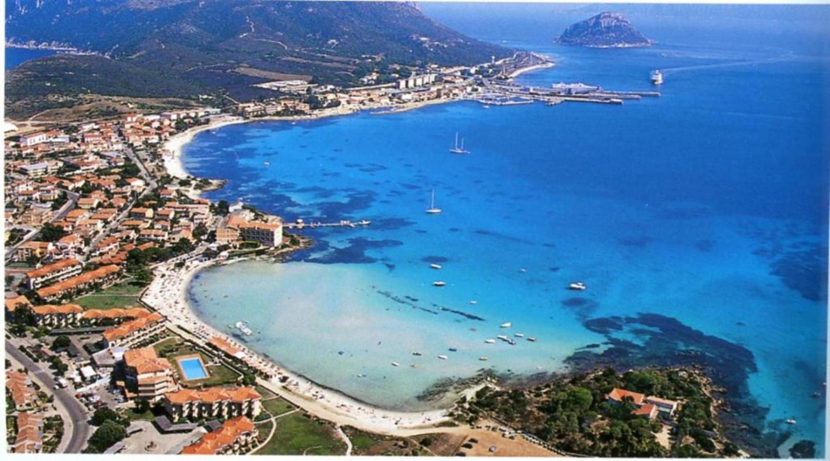 Aparthotel Le Corti Di Marinella à Marinella  Extérieur photo