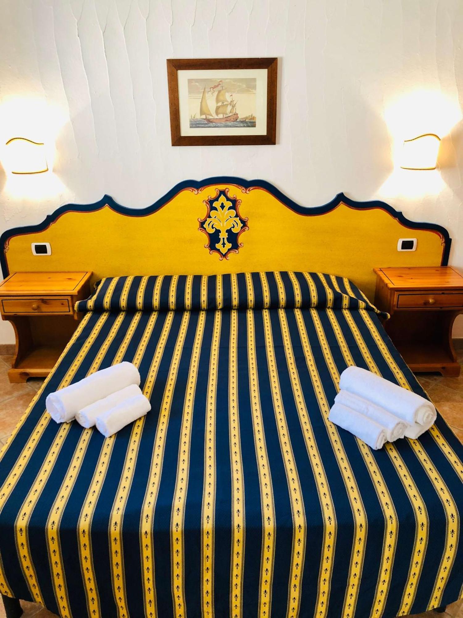 Aparthotel Le Corti Di Marinella à Marinella  Chambre photo