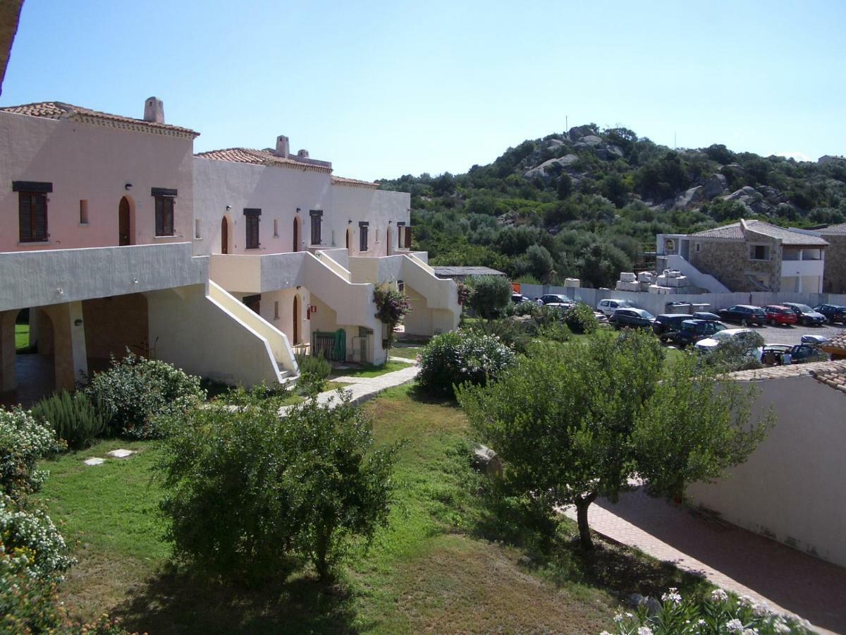 Aparthotel Le Corti Di Marinella à Marinella  Extérieur photo